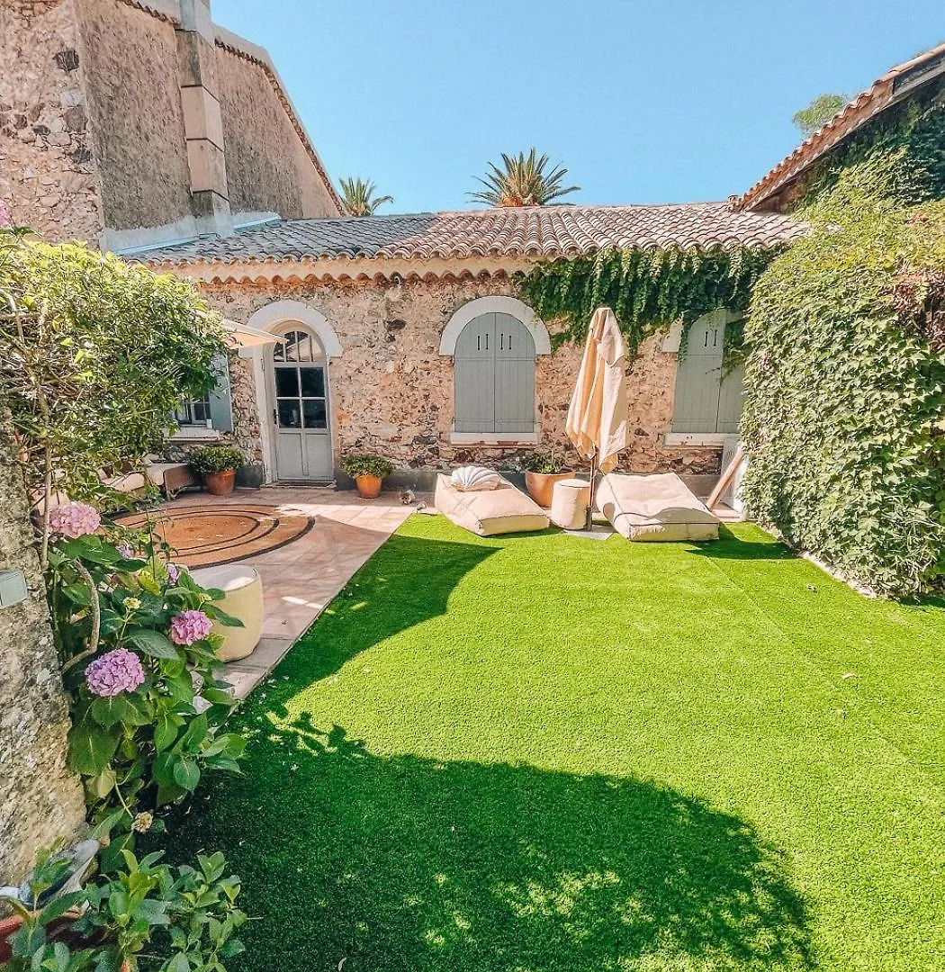 Villa Design De 100 M2 Gassin - Bastide En Pierre