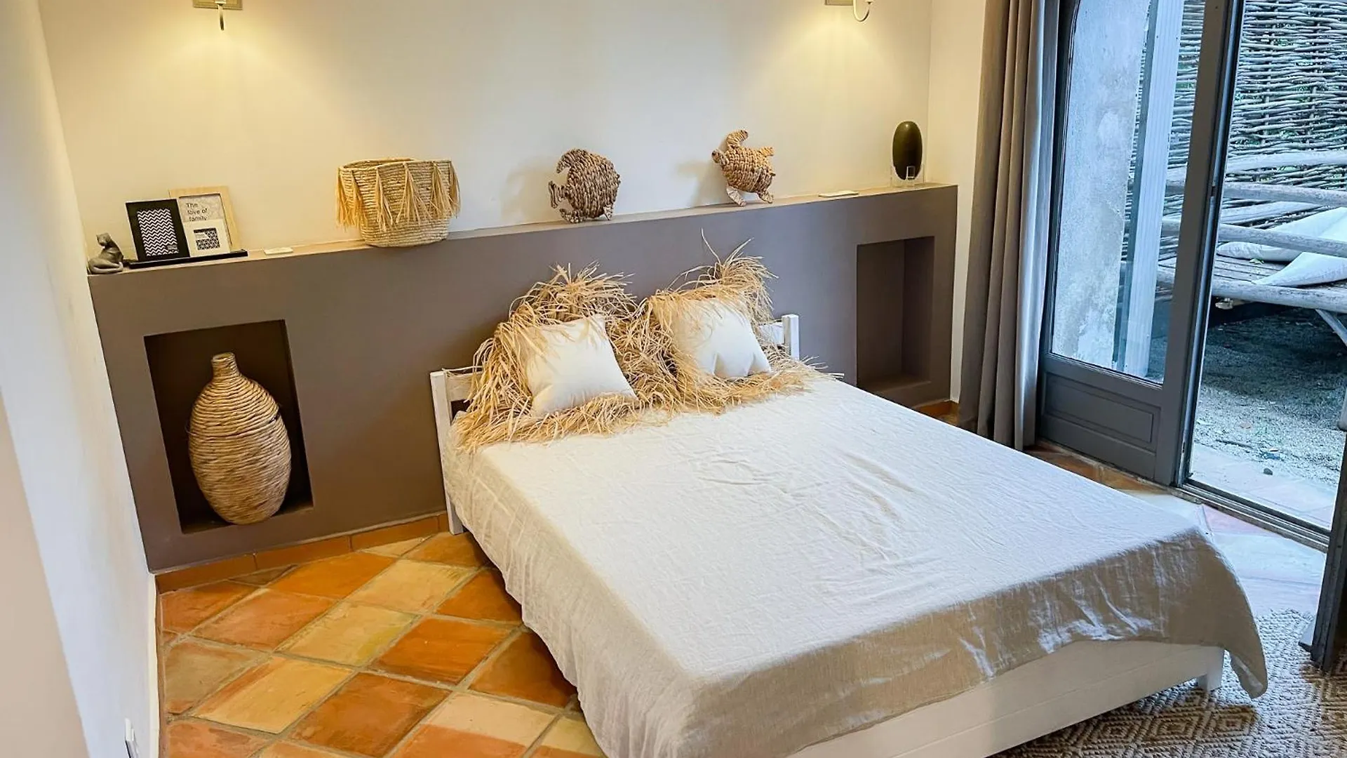 Villa Design De 100 M2 Gassin - Bastide En Pierre